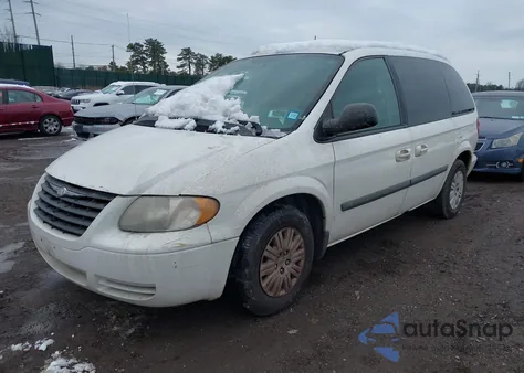 2005 Chrysler Town & Country из США, поврежденный, VIN 1C4GP45R75B270251